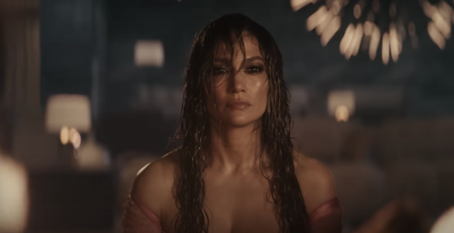 性感天后 Jennifer Lopez 將新專輯做成了音樂電影《This Is Me…Now》！本人及丈夫 Ben Affleck 擔任編劇