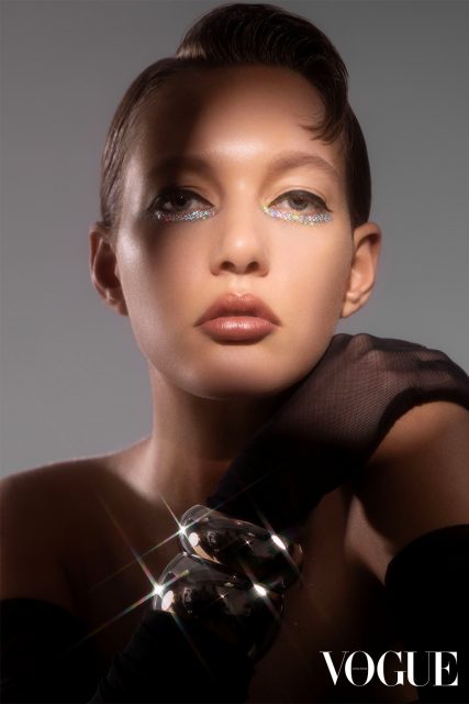 2023聖誕妝容：派對妝必備閃爍感 如何打造出最高貴華麗的妝容？