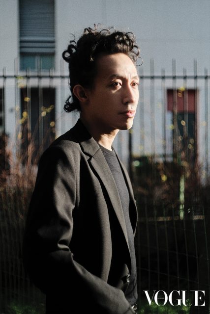 香港故事｜首位躋身巴黎高級訂製服時裝週的香港設計師雲惟俊 Robert Wun：「我從來不怕捱，有得發揮的地方都讓我感到滿足。」